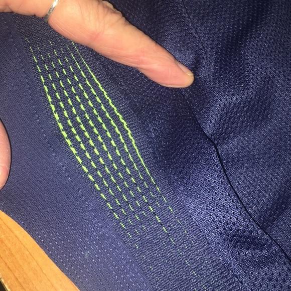 NWT Nike Dry VNeck Dri-Fit Technology Soccer Shirt - Picture 6 of 6